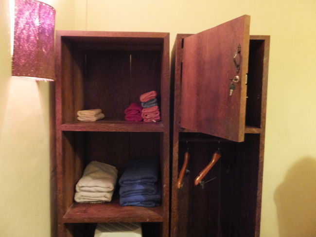 ロッカーはちゃんと鍵付きです。<br /><br />初スパなので評価はしにくいんですが、普通に気持ちよかったです！<br />紙パンツ1枚なので、仰向けになってくださいという指示にびっくりでした（笑<br />好きにしてくれ状態^_^;<br /><br />このホテル従業員全員日本語話せるんです。流暢な人もいたし、自信なさげだけど頑張って勉強してます感がある若い女の子もいました。<br />そのせいかホテル内で会ったお客さんはほとんど日本人でした。