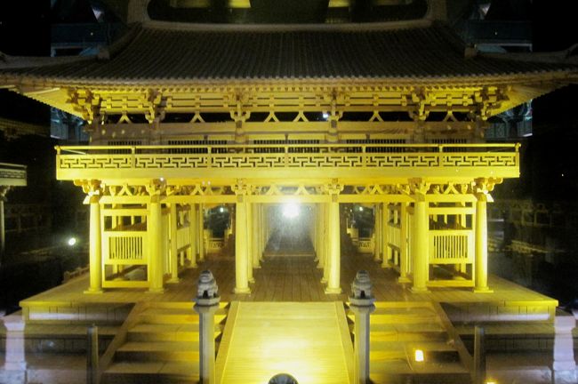 2011秋、韓国旅行記24(16)慶州、雁鴨池のライトアップ、雁鴨池(臨海殿跡)からの出土品