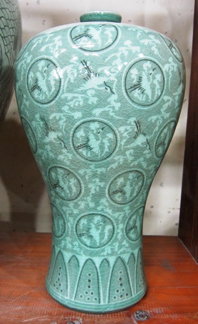 2011秋、韓国旅行記24(32/35：補遺1)：慶州・青磁作品(1/3)：香炉、皿