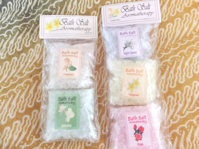 バスソルト<br />2個入りの方はRP.12,000、3個入りの方はRP.16,000