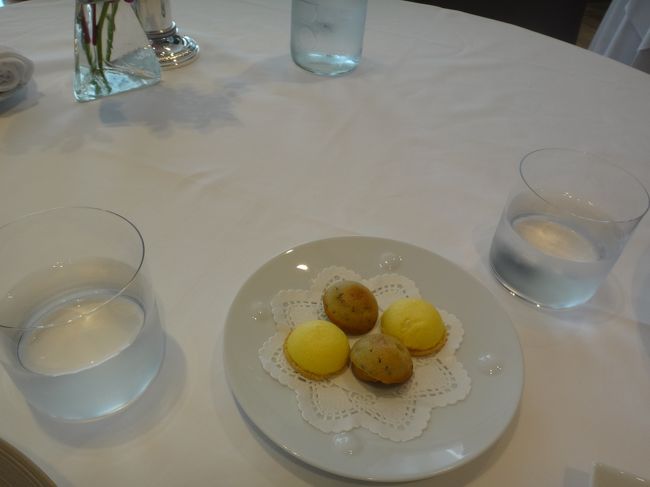 大阪北浜散策 高級フレンチ料理 ひらまつ 系列の絶景レストラン ラ フェット ひらまつ で激安ランチ 中之島公園バラ園 ハワイで大人気の Bogart S Cafe が大阪に日本初上陸 ザ リッツカールトン大阪 大阪でしか買えないあの大流行のお菓子は大行列