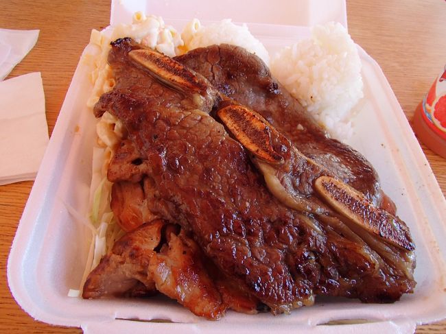 バーベキュー＆チキン。<br />量がハンパなく多い。ハーフもあったからハーフにすれば良かった。でも美味しい。