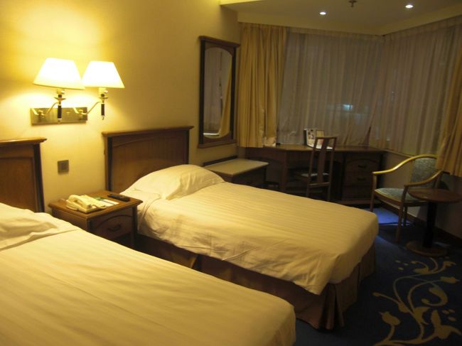 ホテルはザ キンバリーホテル（THE KIMBERLEY HOTEL<br />）