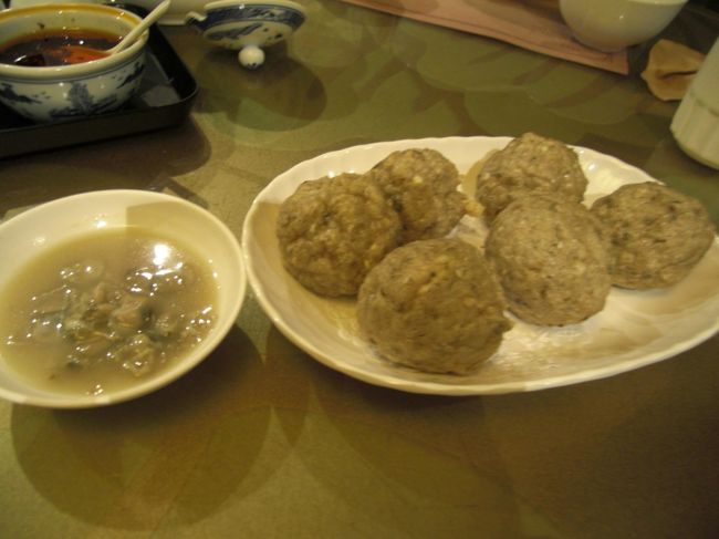 海老の揚げ団子だったかな？？プリプリしてておいしかった〜