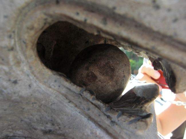 まん中の石ころね