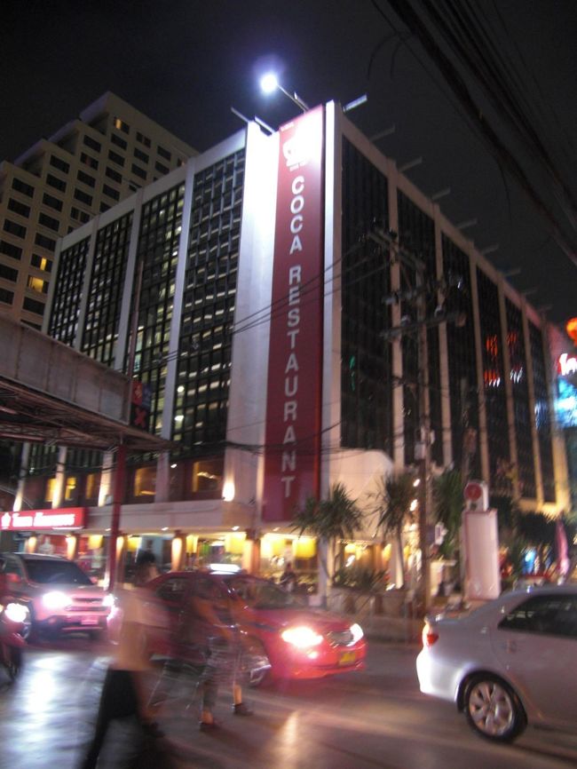 夕食はタイスキで有名なＣＯＣＡへ