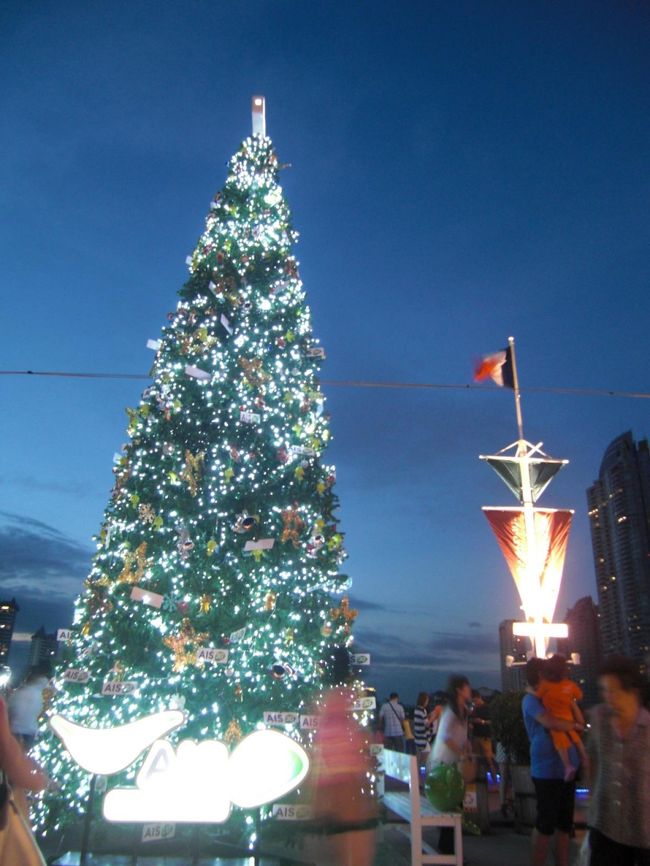 アジアンティック・ウォーターフロントのクリスマスツリー