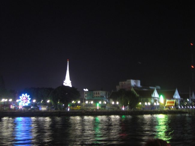 寺院のライトアップ