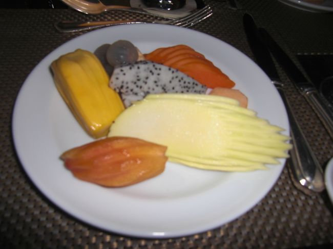 ホライズン号のビュッフェにある南国フルーツたち