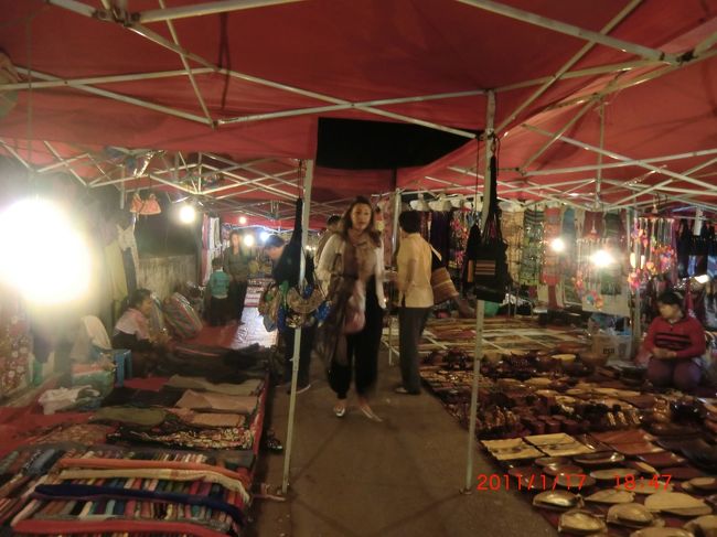 ナイトバザールの始まり。<br />