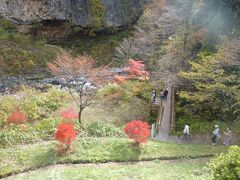 滝見遊歩道へ