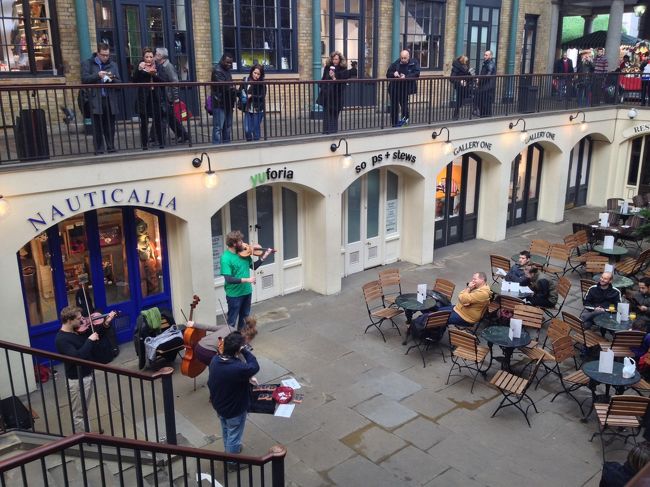 <br />　コベントガーデン、いつも賑やかです。今回は予定外のパリ<br /><br />　中心になり、一人で歩く事が多かったため、パリに夢中になり<br /><br />　そうです。