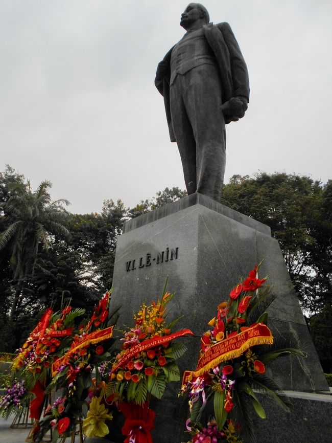 下から見上げると、さすがに威厳がありますねえ。