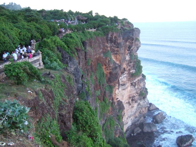 ウルワトゥの岬