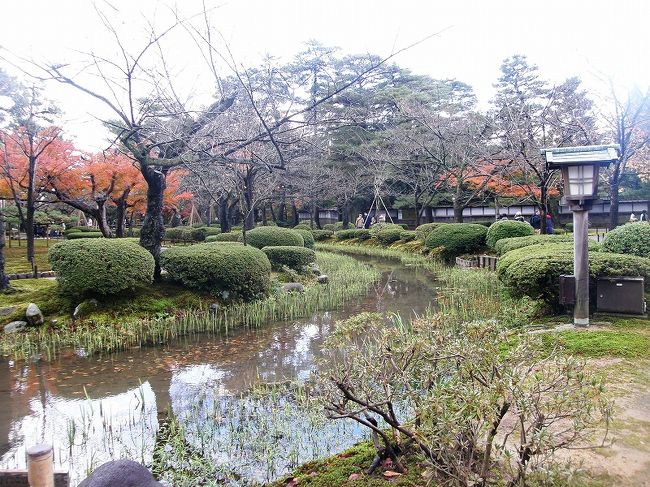 花見橋から眺める花は見事だそうです。<br /><br />　桜、ツツジやカキツバタの時期が特にいいようです。
