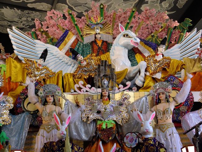 すっごいハデ(笑)<br />ペガサス？カーニバルなお姉さん？小林幸子も負けるわ、これは。<br /><br />過去に見てきた山車のなかでも、インパクトはダントツです。<br /><br />