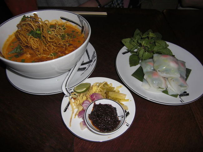 カオソーイと生春巻き