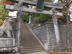 品川神社は、「東京十社」のひとつでもあります。

こちらに来るのは、二度目。
２年前の正月に東京都ウオーキング協会主催の「東京十社初詣　（第２日）」１７Ｋｍウォークで来て以来でした。
この時は、富岡八幡宮〜山王日枝神社〜赤坂氷川神社〜芝公園〜芝神明宮〜品川神社と歩き、最後はヘロヘロでした。

