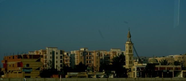 ３時間掛けて、アレキサンドリアの街に着きました。<br />