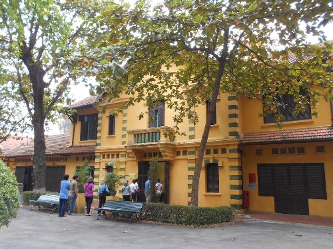 よくわかんないんですけど、<br />これもほーおじさんの家のようです。<br />たぶん、大統領になってからのものかな？<br />（それにしては質素だけどね）