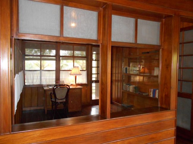 ２階にあがると、生活スペースです。<br />よく手入れされていて<br />ピッカピカ☆<br /><br />でも、質素な生活ぶりをうかがわせます。