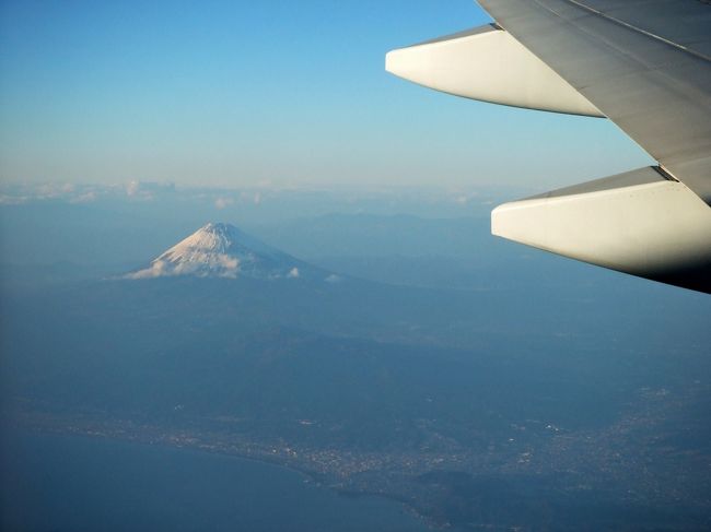 三日目<br />夕刻のフライト<br /><br />ラッキー　今日も富士山が綺麗(*'▽'*)わぁ♪