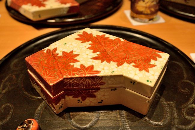 大阪心斎橋に有る懐石料理のお店　“桝田”<br /><br />日本の秋をお料理で堪能です。<br /><br />器を楽しみ、盛りつけを楽しみ、お料理を楽しみ<br />(⌒∇⌒**)　<br /><br />和食はCool 　(v^ー°)<br /><br />