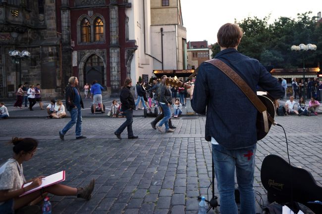 ヤング達が青春を謳歌しております。