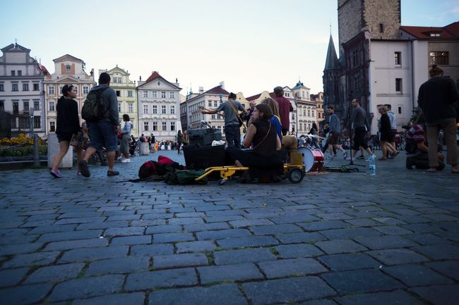 旧市街広場あたりです。<br />「夏の夕方」って感じです。