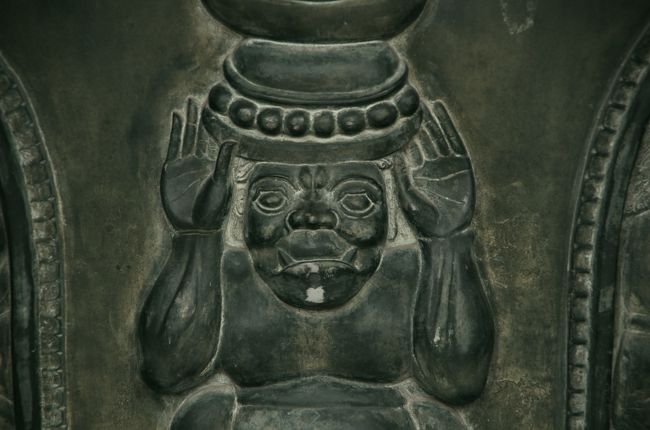 ありがとう東搭。。<br />復元が終わって再開されることを楽しみにしています。<br />それまでBYEーー。<br />（薬師如来本尊の台座（レプリカ）より）