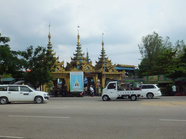 メー・ラ・ムー・パヤー(Mai La Mu Pagoda)<br /><br />入り口です。