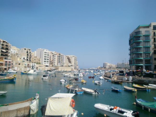 あちこちのハーバーにたくさん船が泊まっているので、<br />それを見るのも楽しいです。