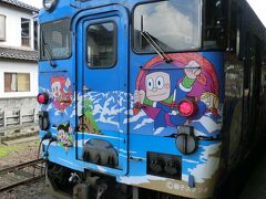 氷見駅からハットリくん電車に乗って、高岡まで移動。