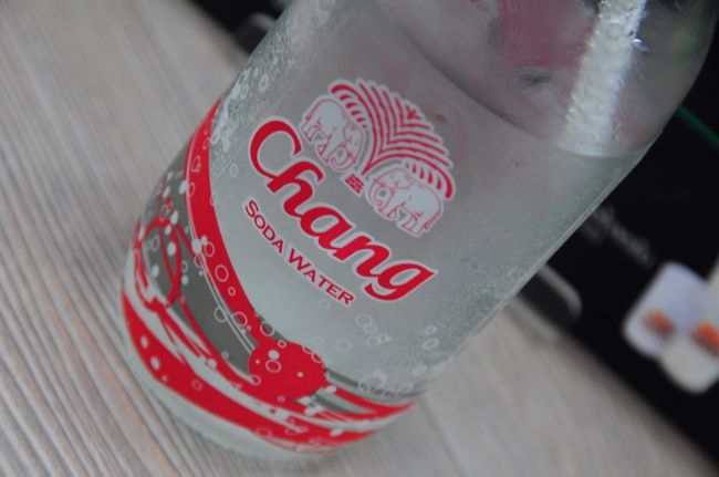 仕方ないので水分補給。<br /><br />炭酸水大好き。