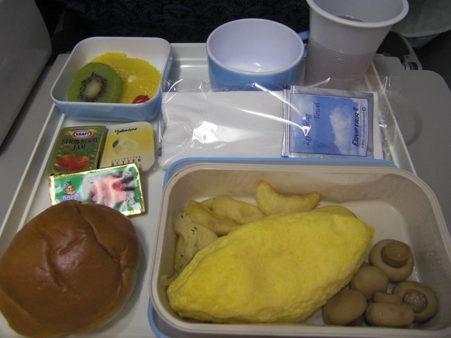 エジプト航空の機内食（朝食バージョン）