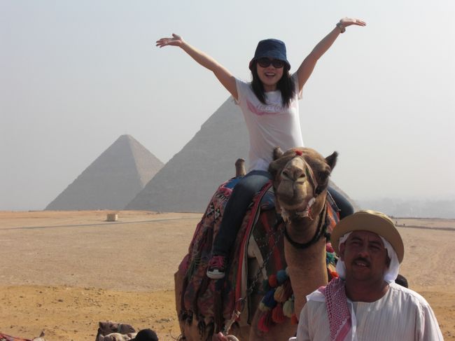 たしか1000円だったかな？<br /><br />ラクダに乗って数分の周遊散策（笑）