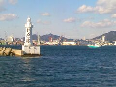 神戸港入口の灯台