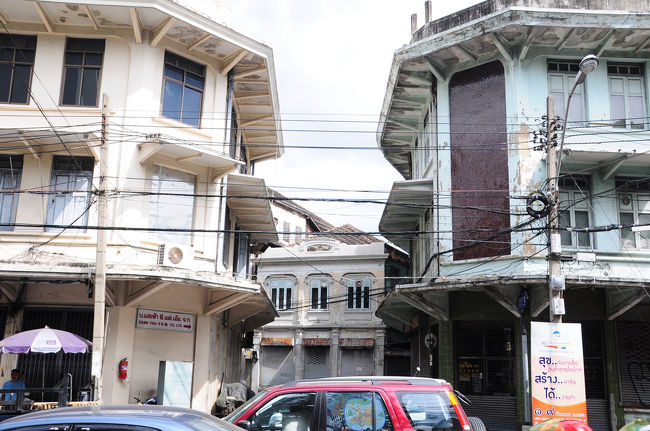 シンガポールにもありそうな風景。<br /><br />チャイナタウンとかリトルインディアあたりにありそう。<br />