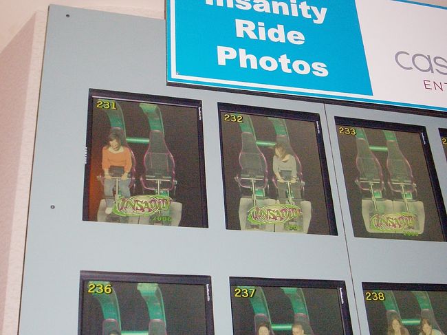 友人が店員さんに声をかけてもらっている間に隠し撮り（笑）