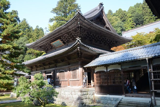 大庫院前から仏殿です