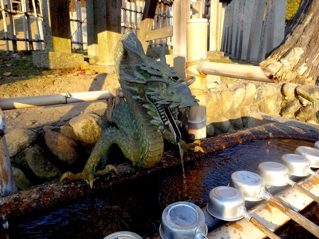 途中にはこんな龍も...。