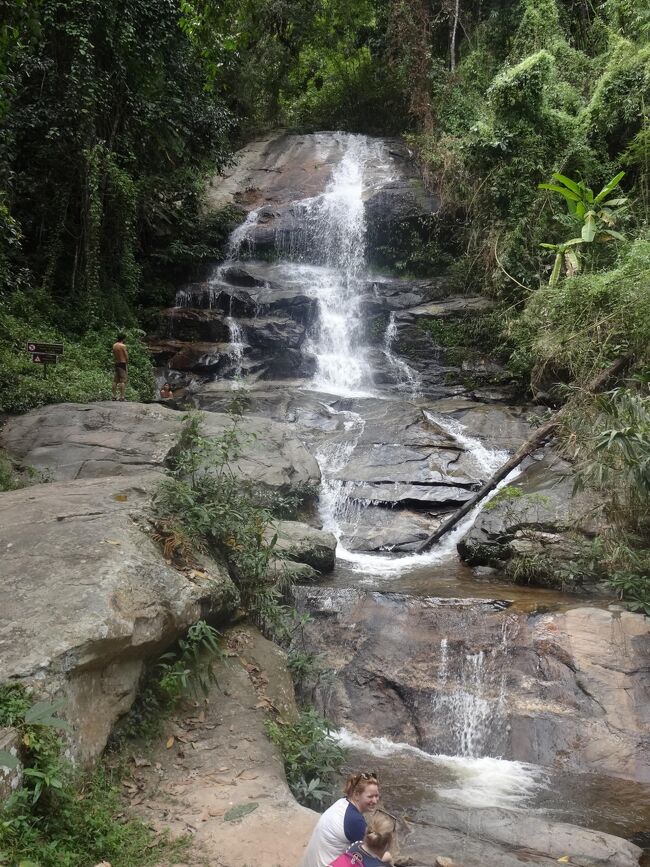 うーん、いちお滝好きなので入ってみたけど、普通の方は入らなくてもいいかな
