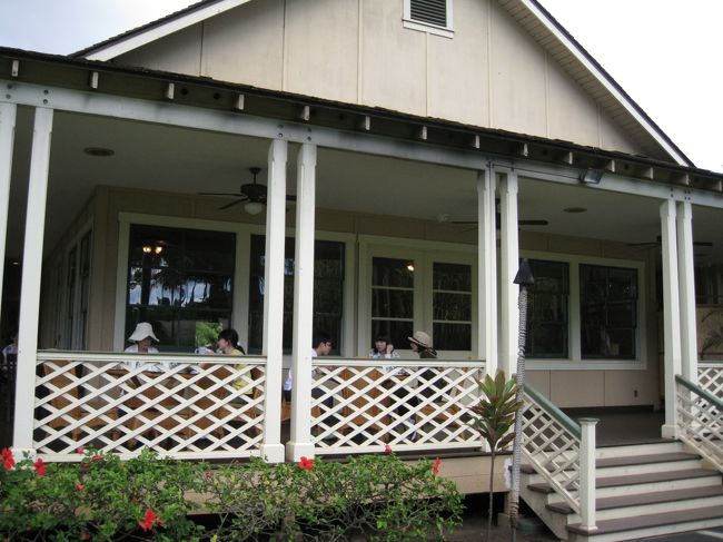 ランチの時間。テラスでランチを食べました。