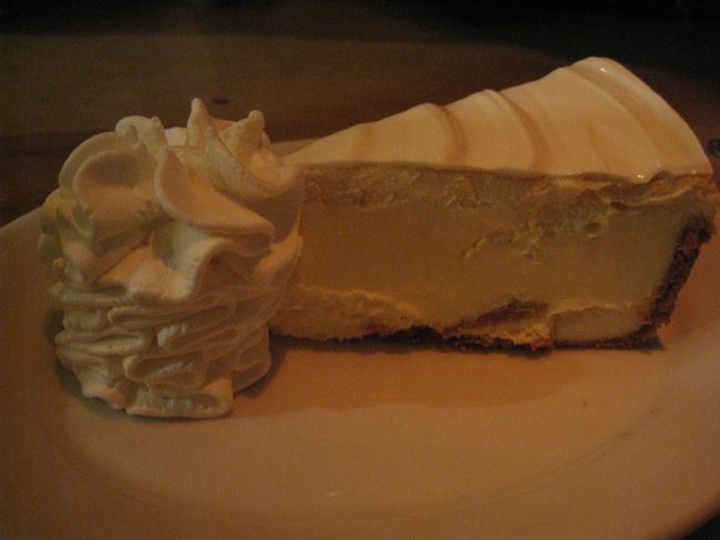 デザートは欠かせません。みんなで一つで十分でした。<br /><br />カウアイ島①日観光終了。