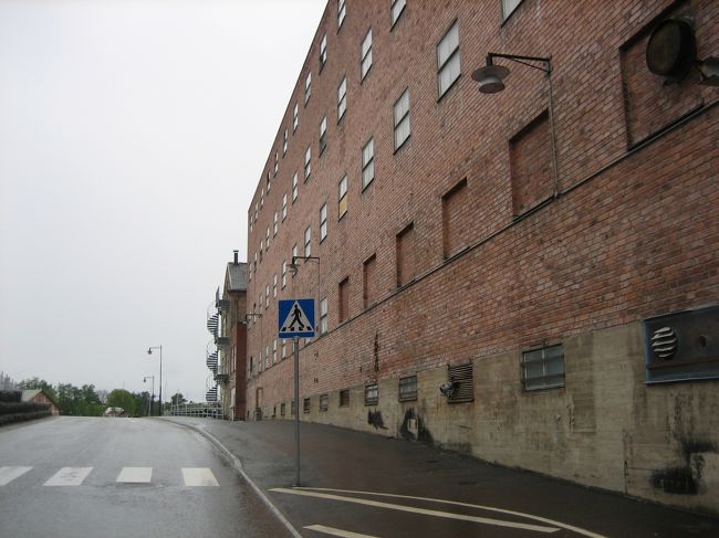 グスタフスベリは1825年に設立されたスウェーデンの陶磁器メーカーで<br />特にスティグ・リンドベリの作品が日本では人気があり<br />私も大好きです☆<br /><br />