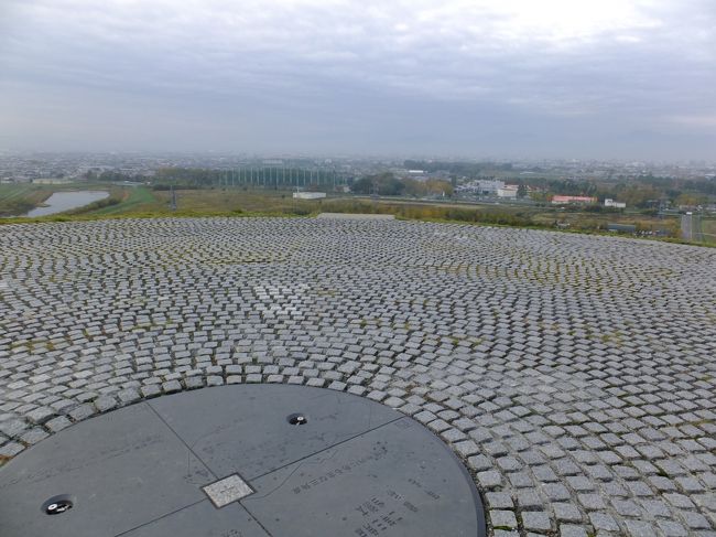 登山であがった息を整えながら、ぼぉ〜っと。。。寒いけど、この景色で気分爽快。