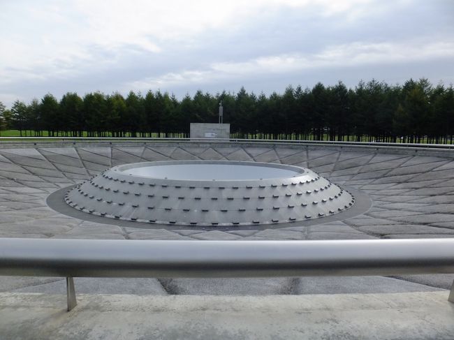 海の噴水。残念ながら休止中でした。落雷の影響で機器が故障、来年春の再開を目指しているそうです。<br />直径48m。最大打ち上げ高は25m！見たかった〜。