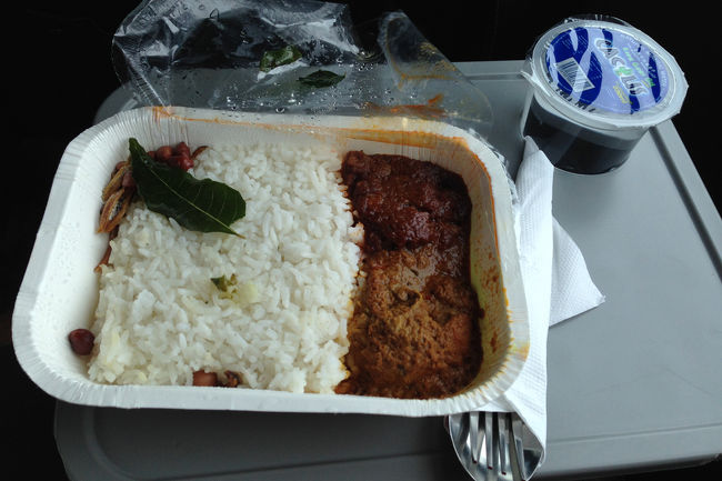 軽食のカレー付き。