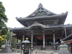 豊川稲荷こと妙厳寺、稲荷神を祀ってます。日本三大稲荷の1つです。