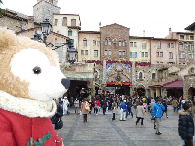 お土産を買って車に戻って<br /><br />いつも通り？後半はダッフィーを連れて再入場。